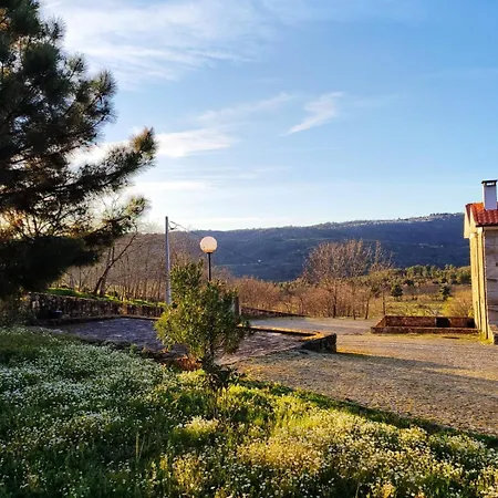 Quinta Dos Carvalhais - Serra Da Estrela مزرعة للإقامة *