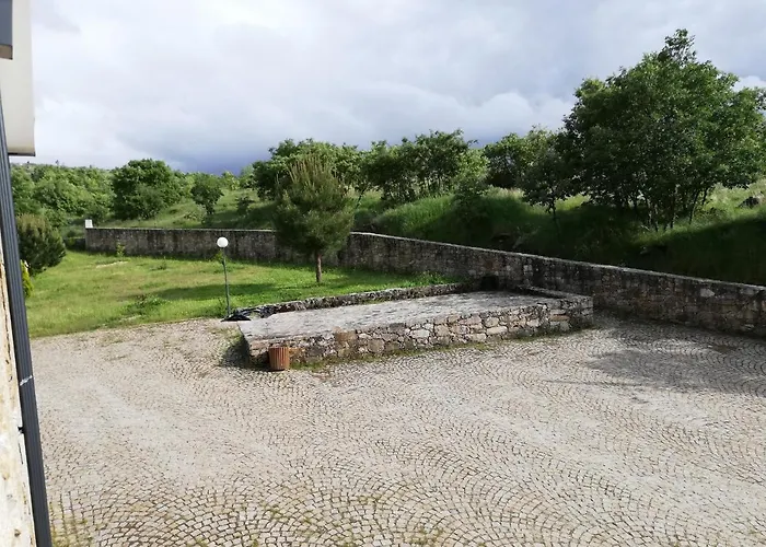 Quinta Dos Carvalhais - Serra Da Estrela בית חווה *