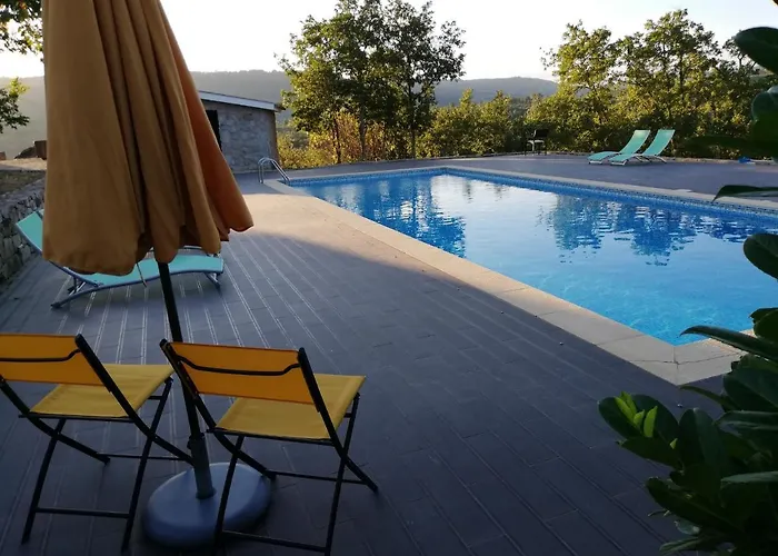 Quinta Dos Carvalhais - Serra Da Estrela בית חווה