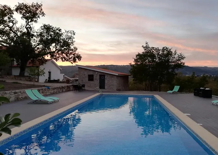 Quinta Dos Carvalhais - Serra Da Estrela * פורנוס דה אלגודרס