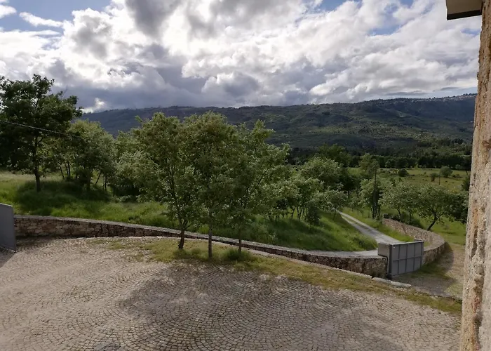 Farma Quinta Dos Carvalhais - Serra Da Estrela