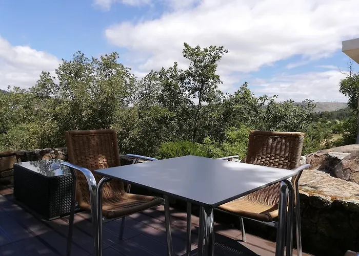 Quinta Dos Carvalhais - Serra Da Estrela Κατάλυμα σε φάρμα