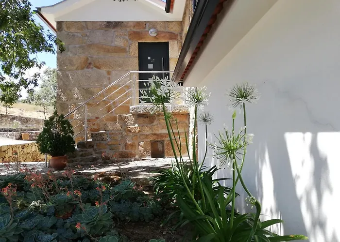Quinta Dos Carvalhais - Serra Da Estrela בית חווה