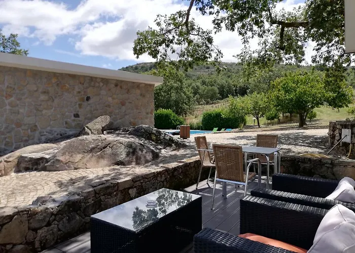 בית חווה Quinta Dos Carvalhais - Serra Da Estrela פורנוס דה אלגודרס