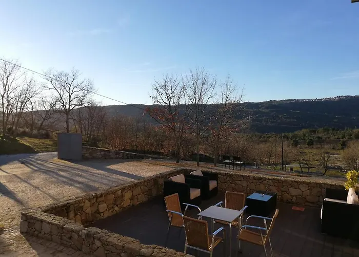 Farma Quinta Dos Carvalhais - Serra Da Estrela *