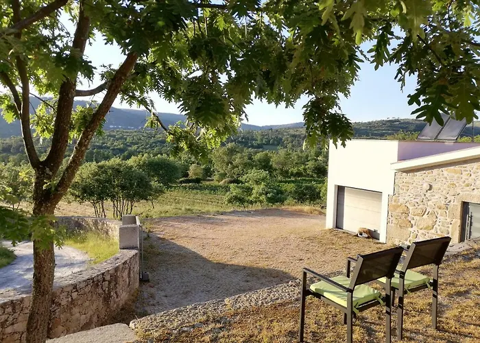 Quinta Dos Carvalhais - Serra Da Estrela Κατάλυμα σε φάρμα *