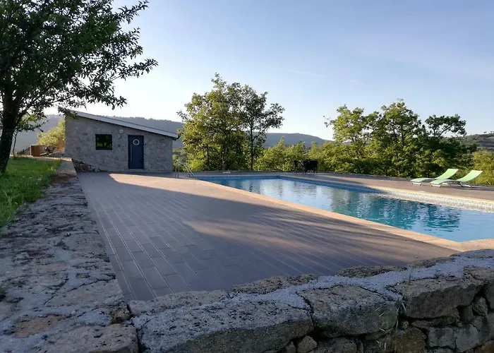 Quinta Dos Carvalhais - Serra Da Estrela * פורנוס דה אלגודרס