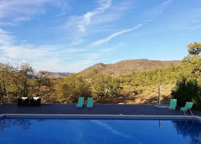 Quinta Dos Carvalhais - Serra Da Estrela * Fornos de Algodres